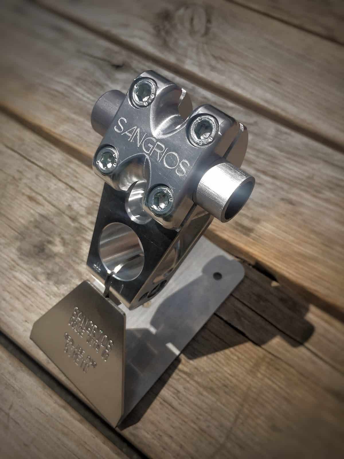 Potence sangrios nommé DolceVita sur son support de présentation